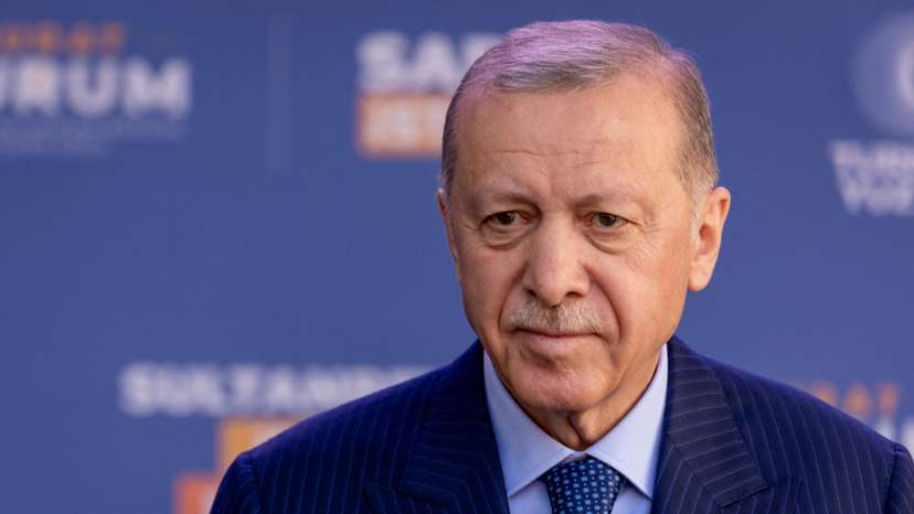 FILE PHOTO: Turkish President Erdogan addresses his supporters ahead of the local elections in Istanbul