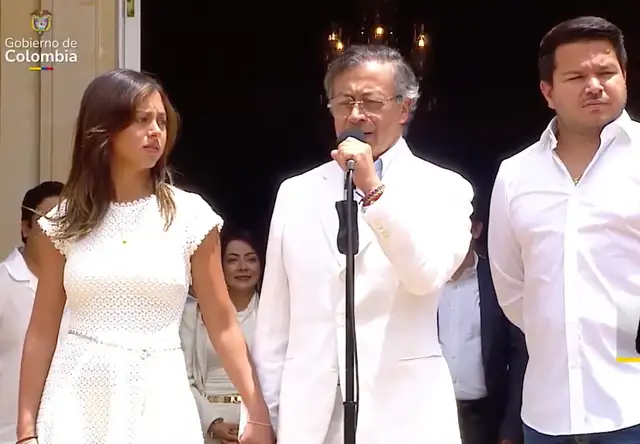 Gustavo Petro leaves the Casa de Nariño