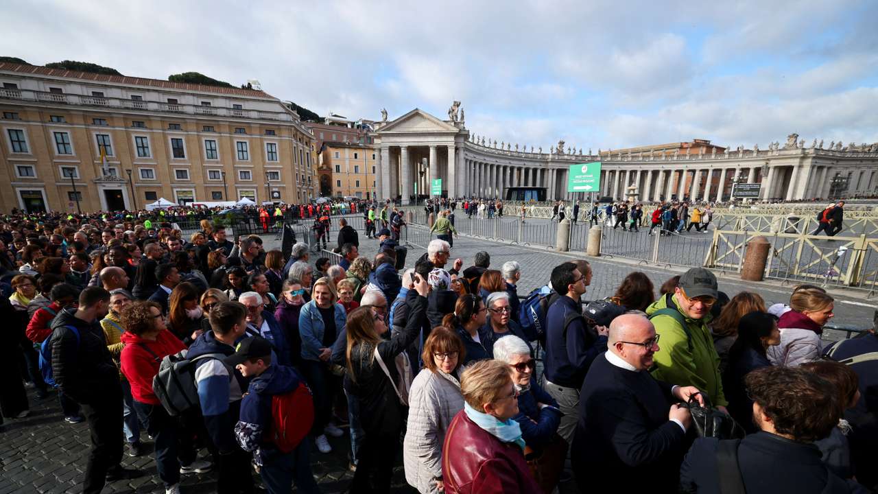 Pope Francis lies in state in St. Peter's Basilica at the Vatican