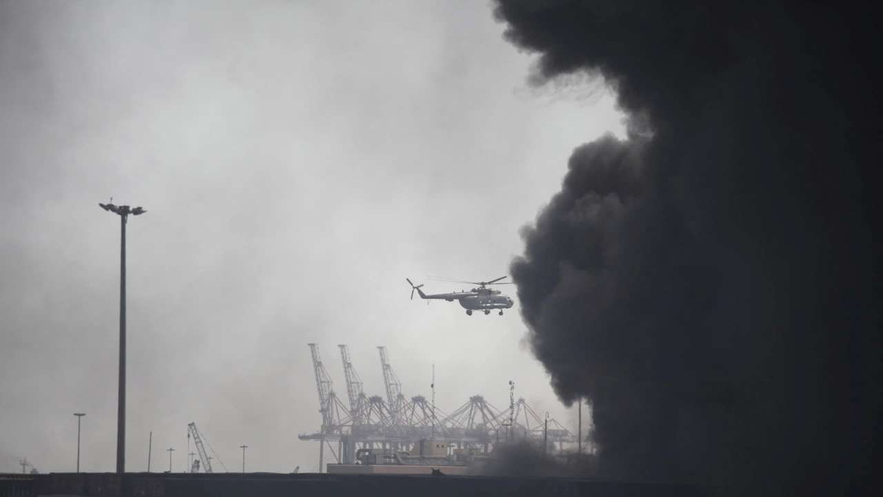 Explosion at the Shahid Rajaee port in Bandar Abbas