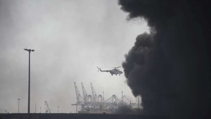 Explosion at the Shahid Rajaee port in Bandar Abbas
