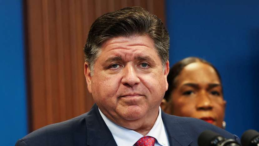 Illinois Governor Pritzker and Chicago Mayor Johnson hold press conference on reports of federal deployments in Chicago