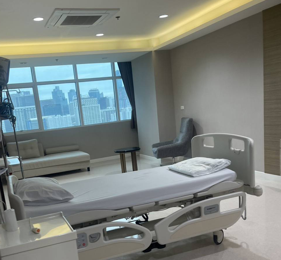 A photo of Thaksin's hotel suite.