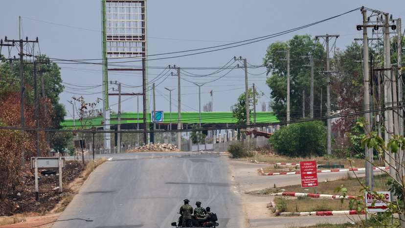FILE PHOTO: Soldiers from the Karen National LibeMyawaddy