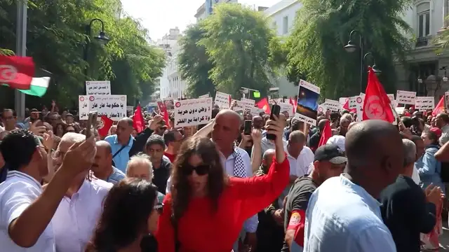 Thousands March in Tunis
