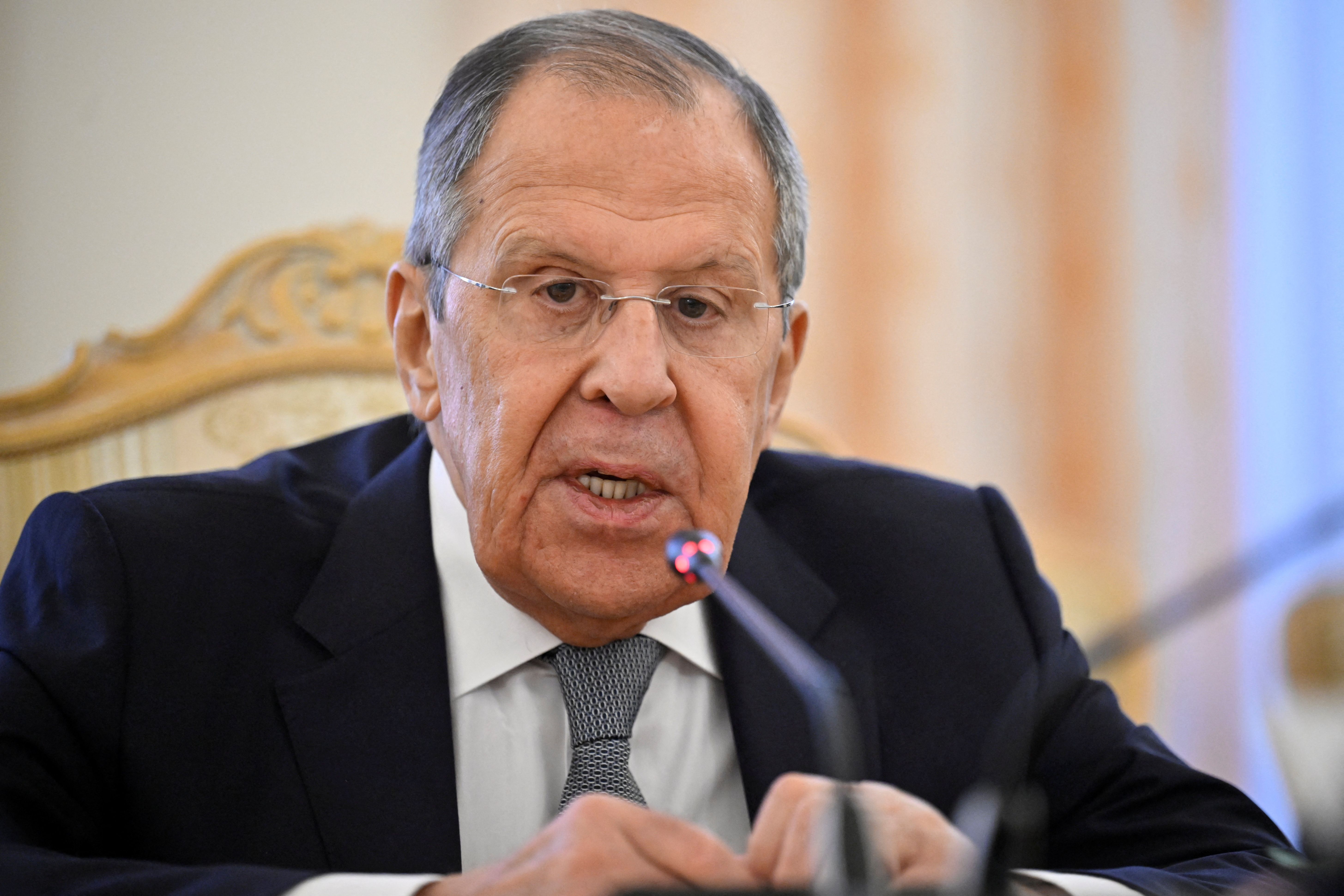 Russian Foreign Minister Sergei Lavrov and Armenian Foreign Minister Ararat Mirzoyan meet in Moscow