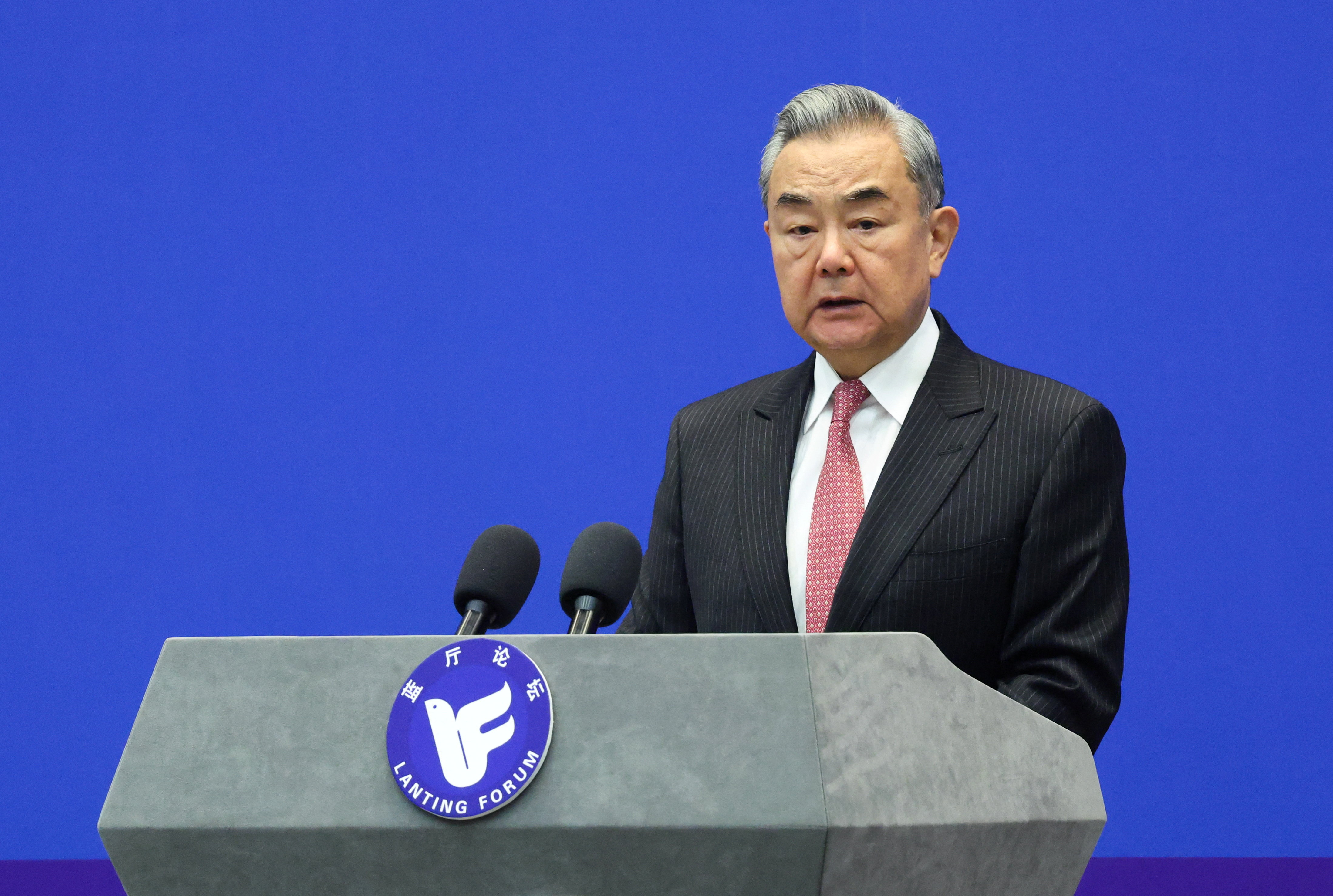 Chinese foreign minister speaks at Lanting Forum in Beijing