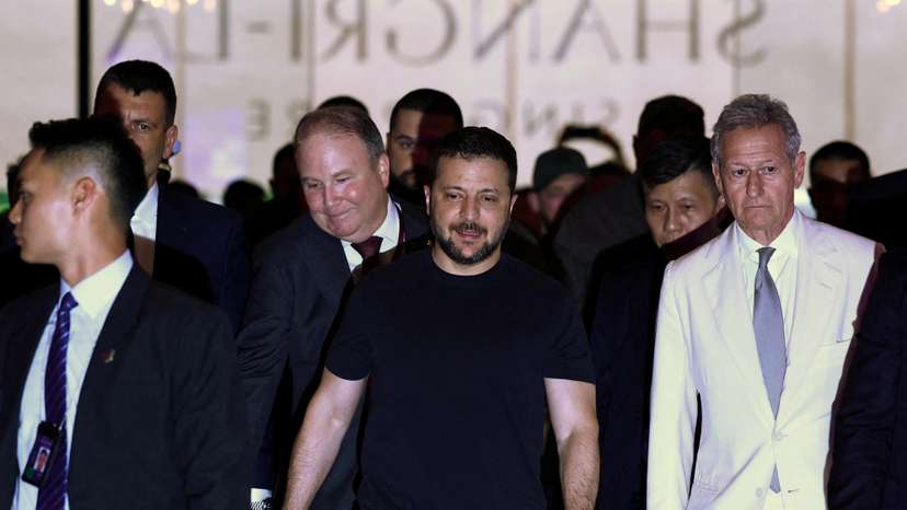 Ukrainian President Volodymyr Zelenskiy arrives at the Shangri-La Dialogue in Singapore