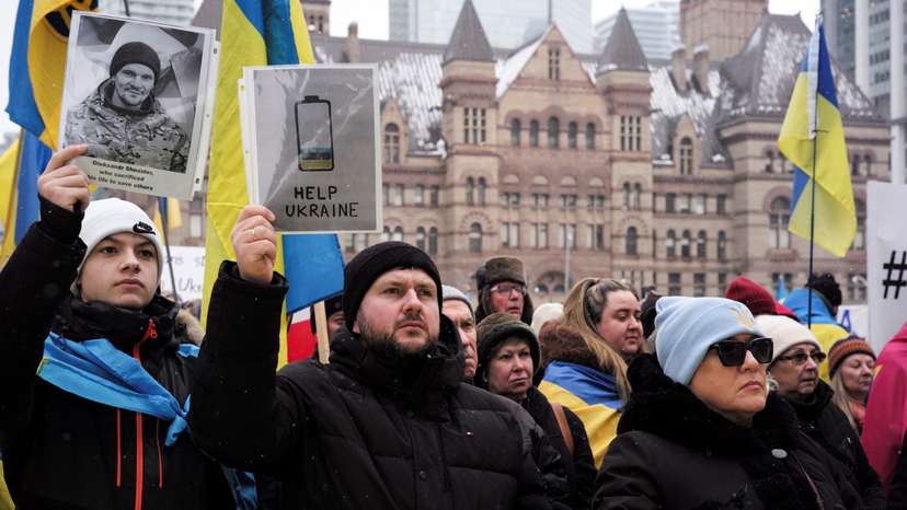 Toronto's Ukrainian community protest ahead of fourth anniversary of Russian invasion