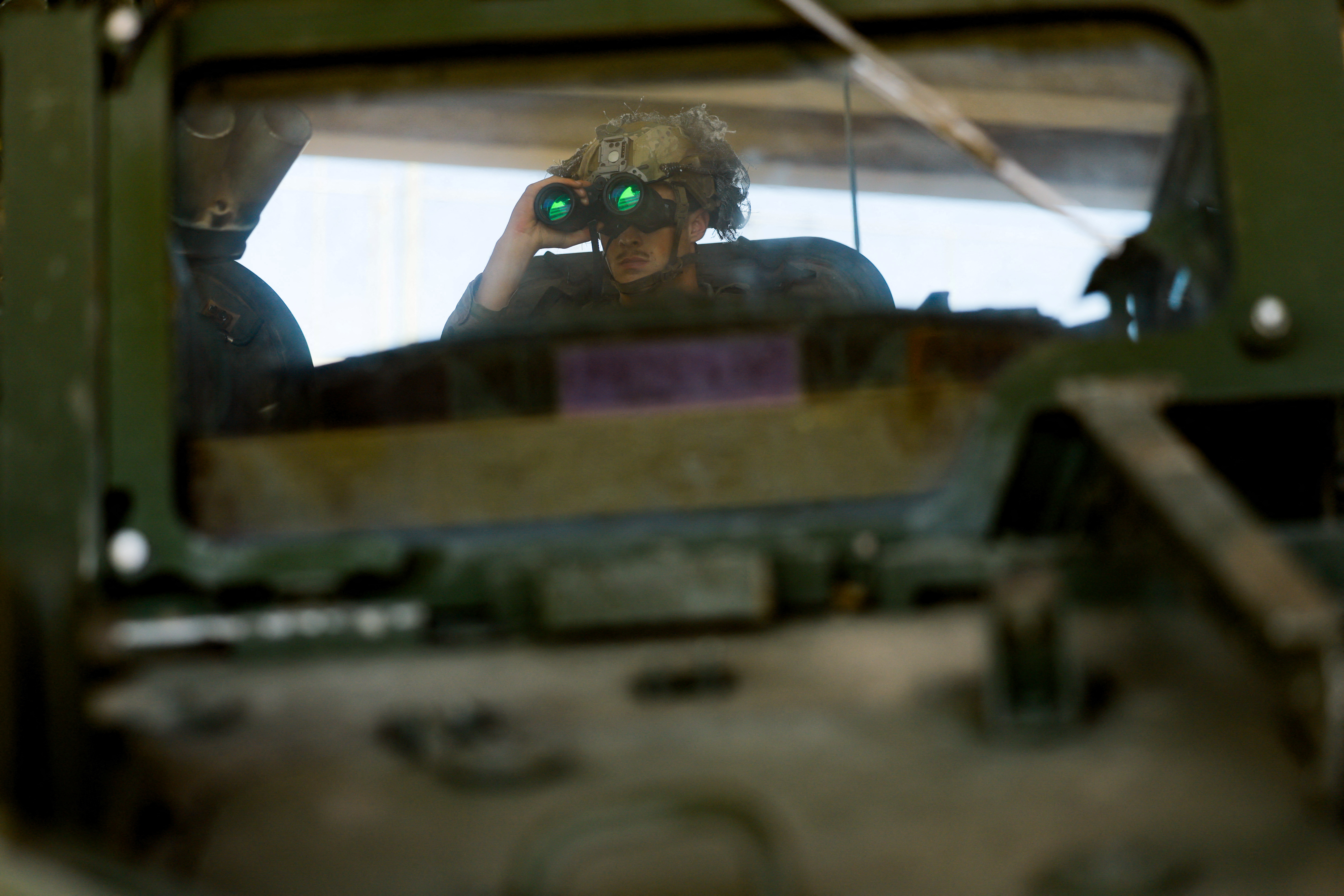 Trump military zone blocks migrants, and Americans