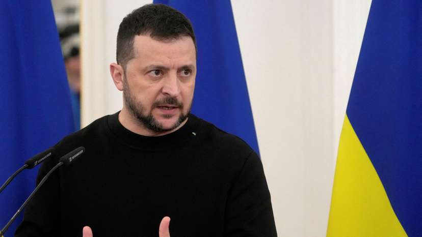 FILE PHOTO: Ukrainian President Volodymyr Zelenskiy visits Riga