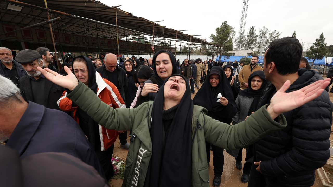 Funeral of Abdullah Pour Hossein at Behesht-e Zahra cemetery in Tehran