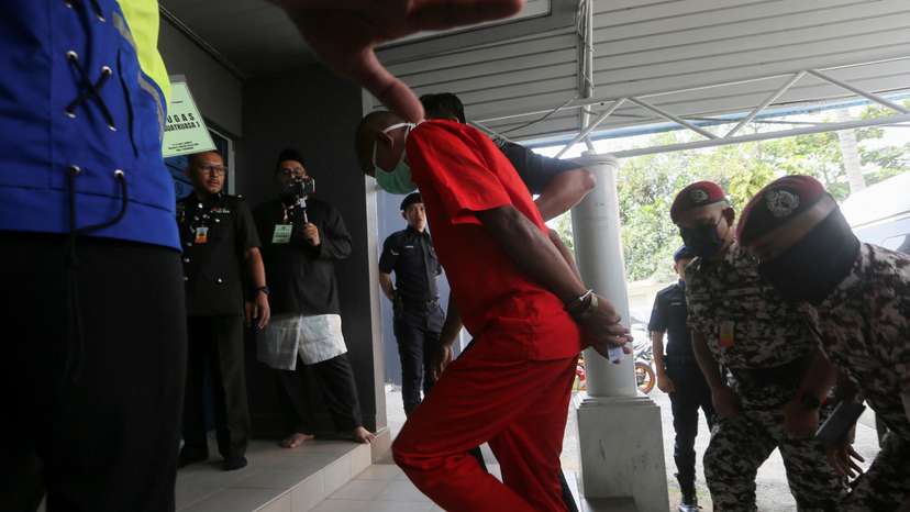 Malaysian man publicly caned at mosque for Islamic crime of close proximity at Kuala Terengganu