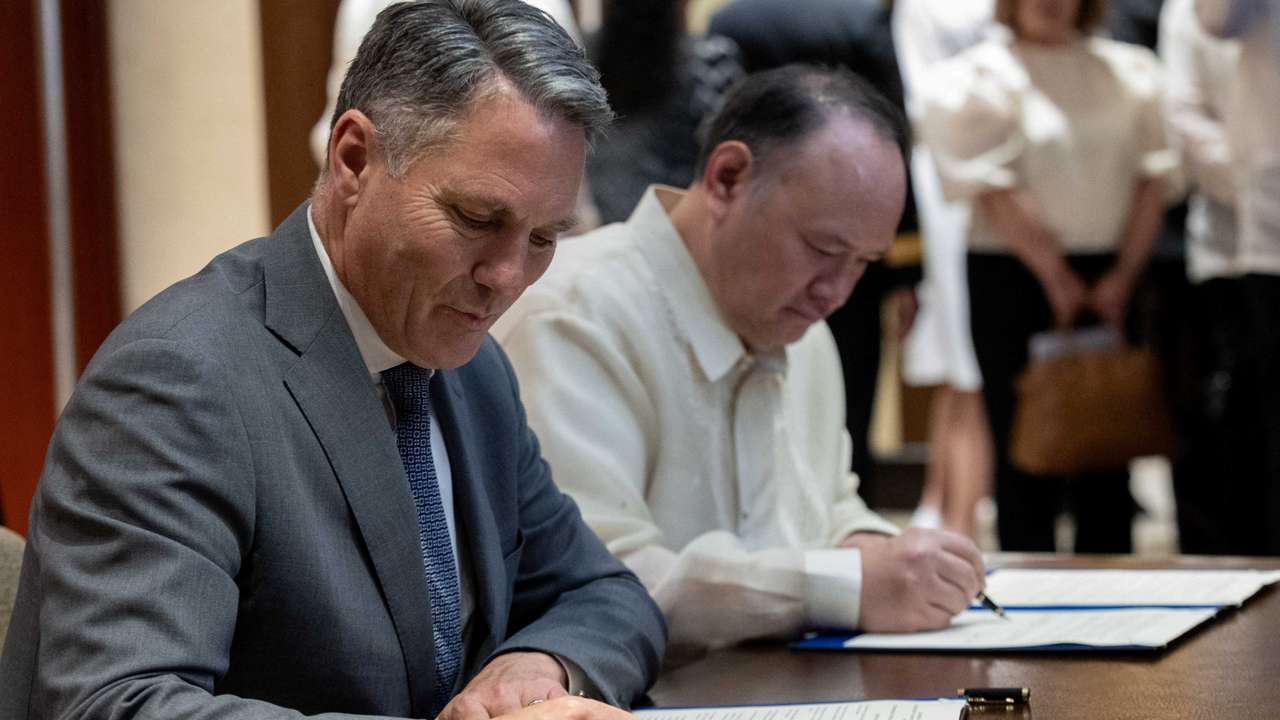 Philippines, Australia defence ministers hold joint briefing, in Makati City