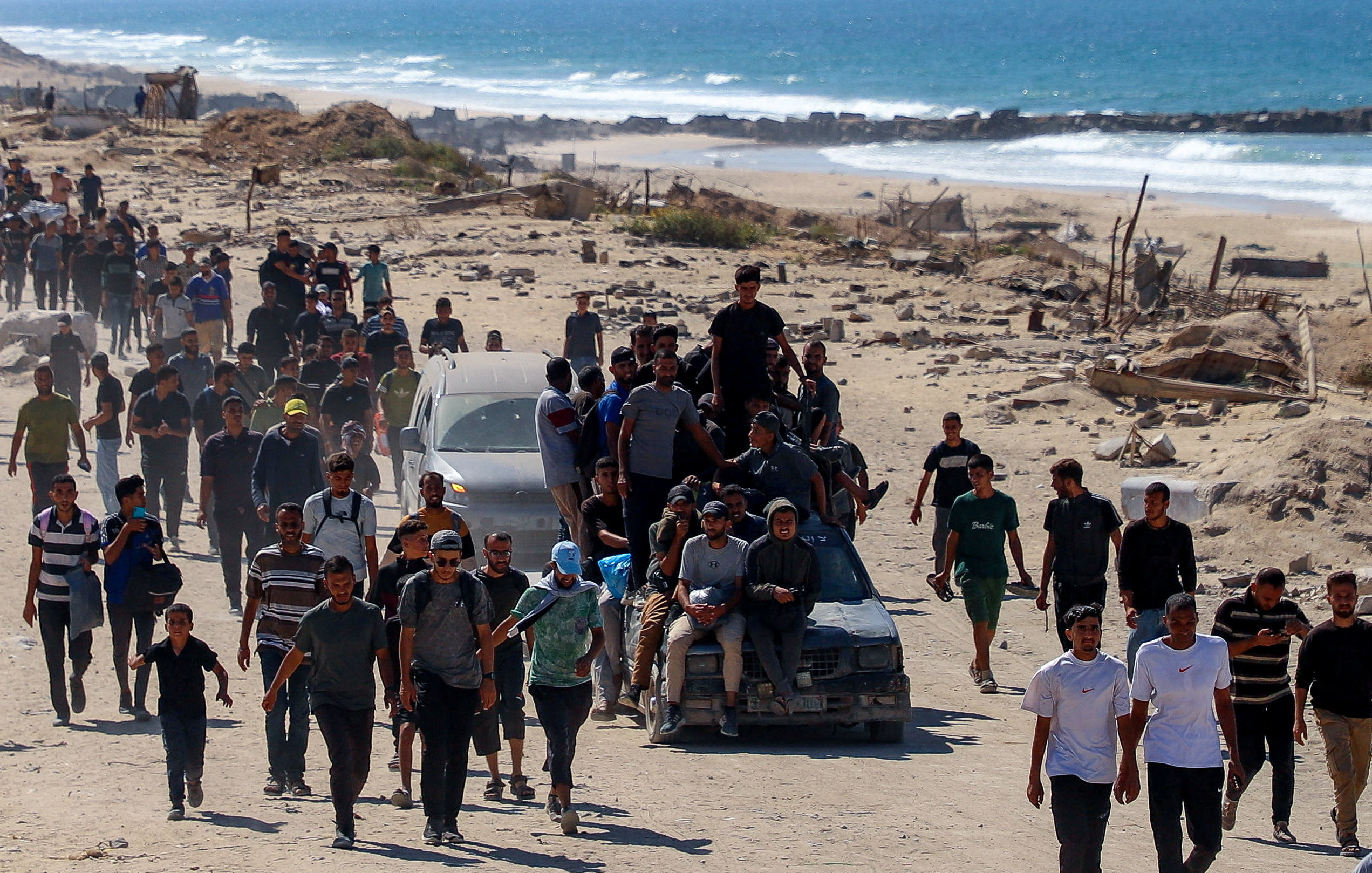 Ceasefire between Israel and Hamas goes into effect