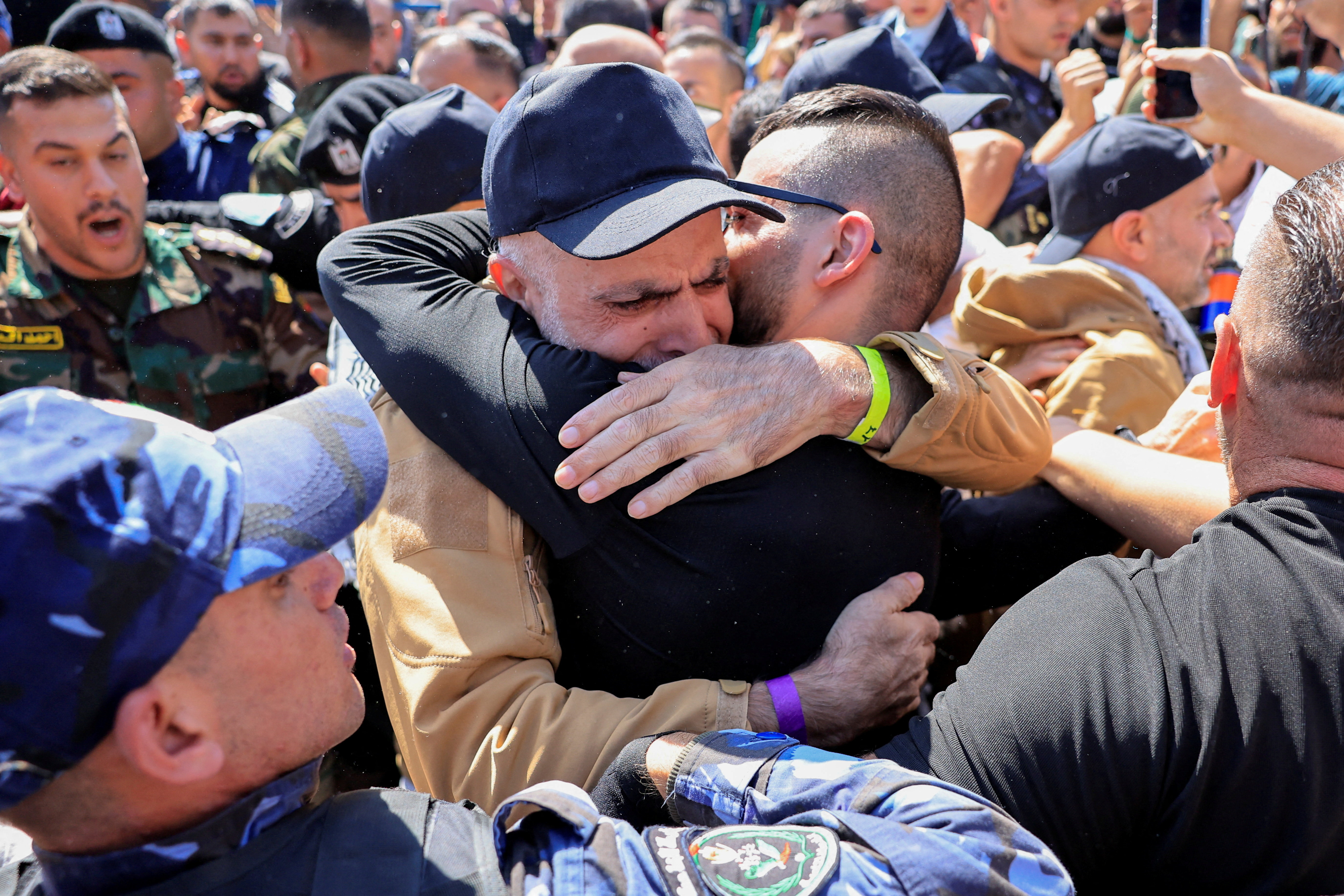 Hostages-prisoners swap deal between Hamas and Israel