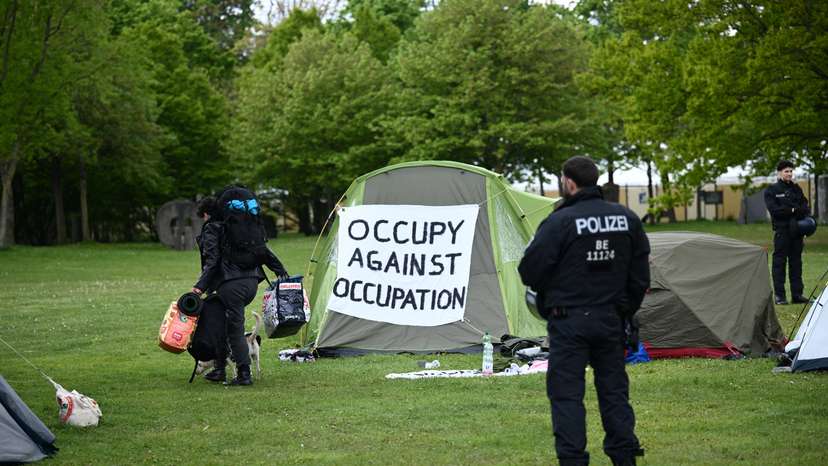 Police at pro-Palestinian protest camp near chancellery in Berlin