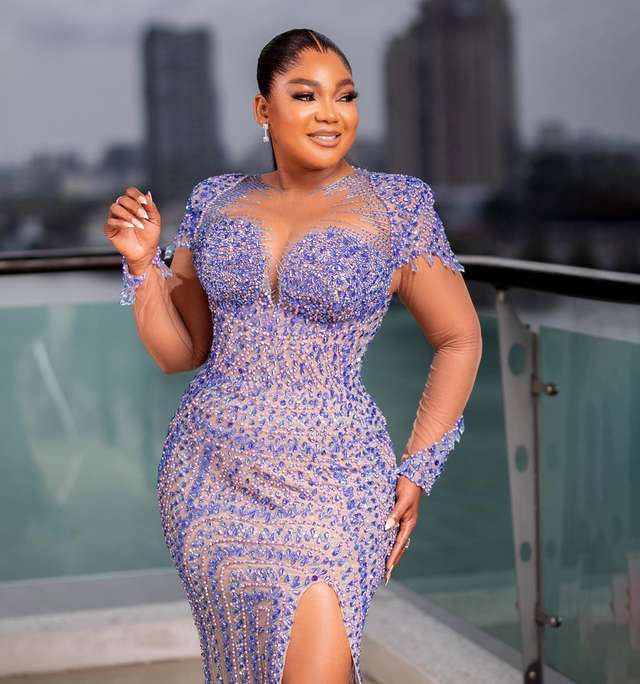 Bright like a Pick a slide Mine is slide 6Styled by @styl.addiction Mua @bibyonce Photo @bigdealoflagos Fabric @fabrics_saleng Hair @hairbycedar Hair styled by @hairbyposhclass (1)