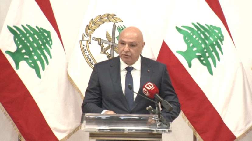 FILE PHOTO: Lebanon's President Aoun urges Hezbollah to give up arms