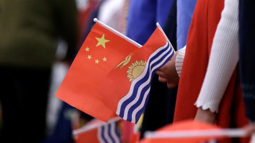 China's President Xi Jinping and Kiribati's President Taneti Maamau meet in Beijing