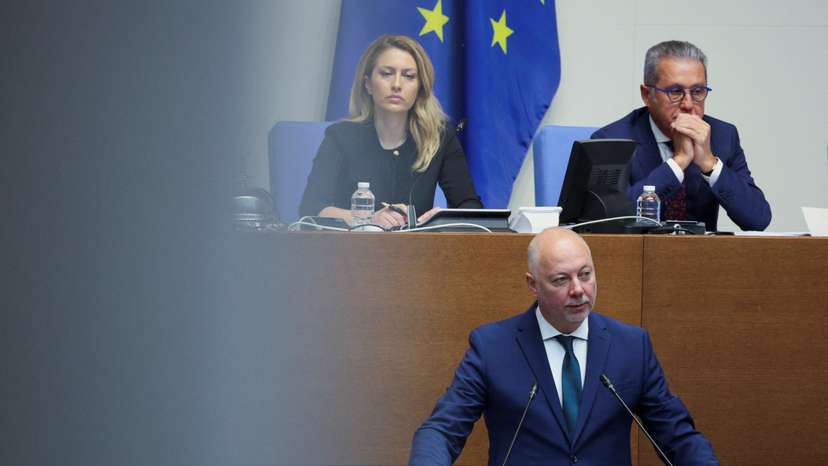 Bulgaria's parliament votes on new government