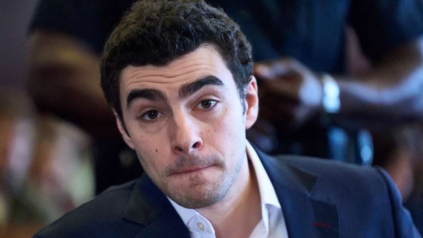 FILE PHOTO: Luigi Mangione appears at the Manhattan Supreme Court