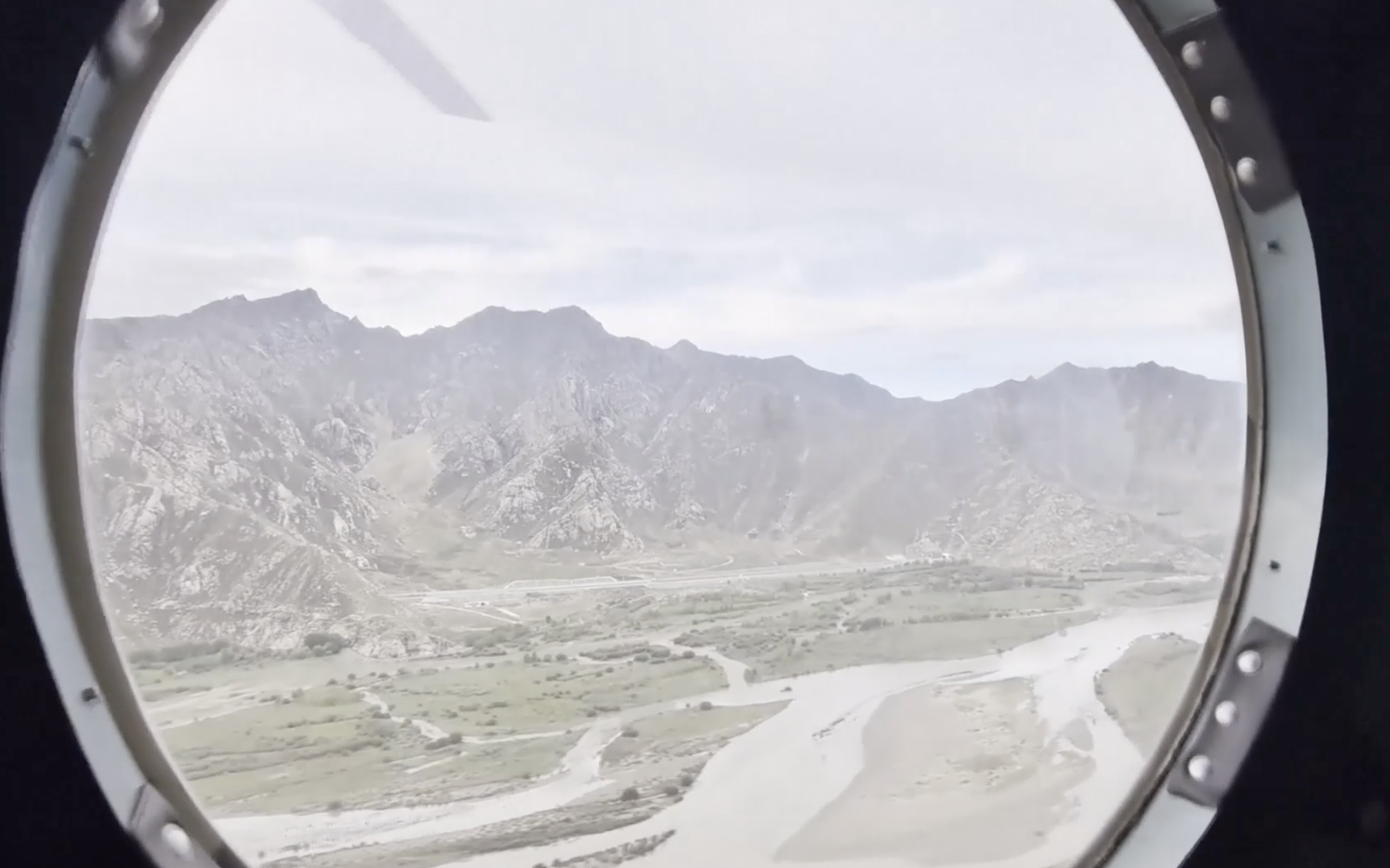 First military helicopters reach China-Nepal