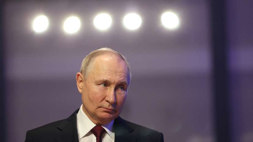 Russian President Vladimir Putin visits Hermitage museum in Saint Petersburg