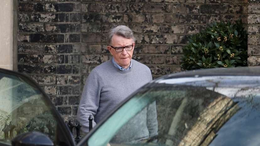 UK government agrees framework on publishing Mandelson vetting documents