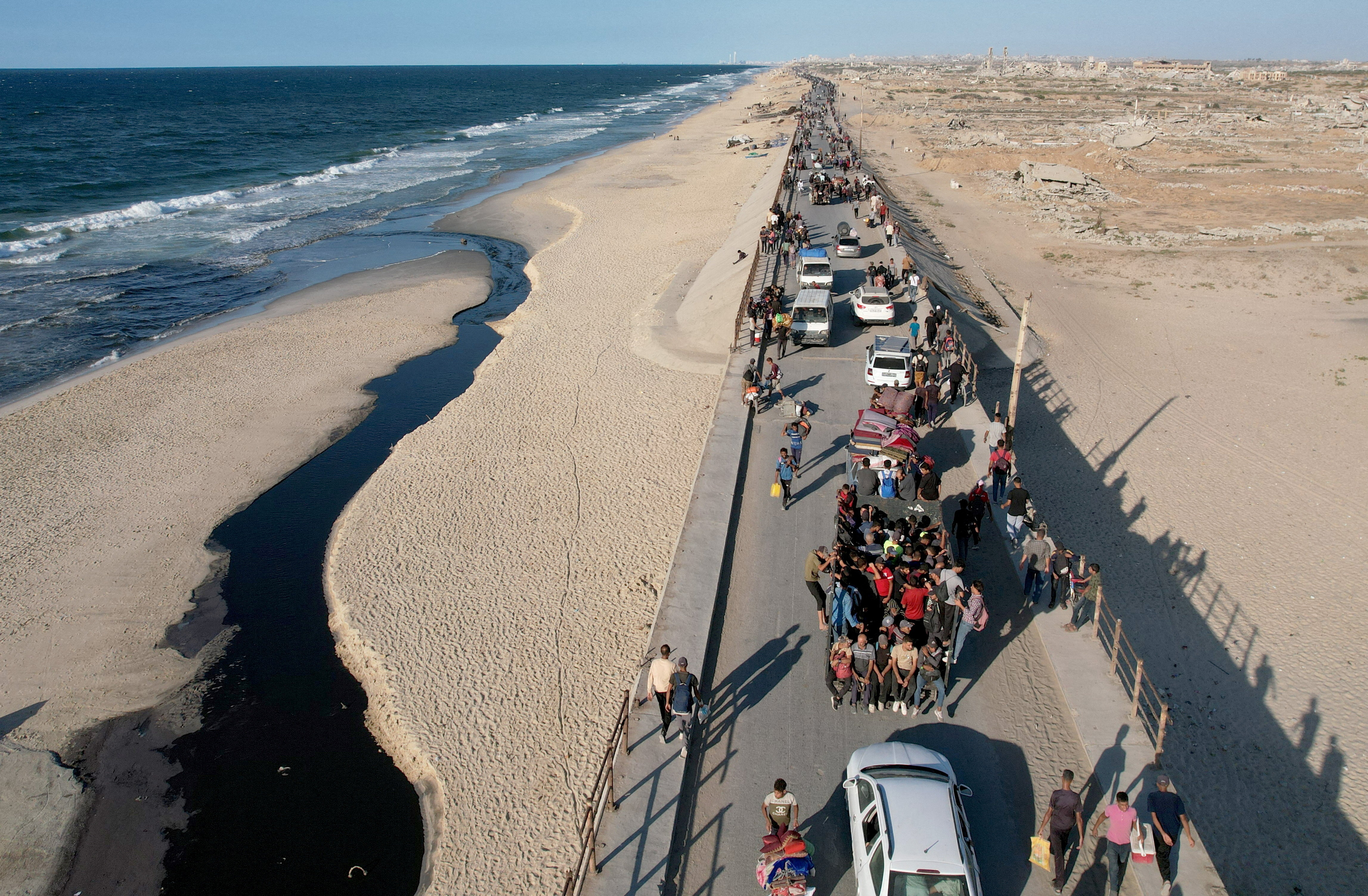Ceasefire between Israel and Hamas goes into effect