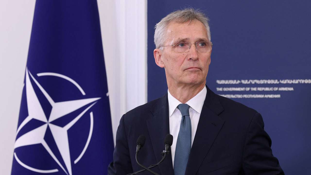 NATO Secretary General Jens Stoltenberg meets Armenian Prime Minister Nikol Pashinyan in Yerevan