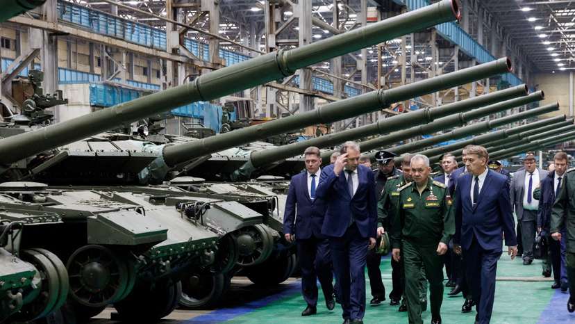 Russian Defence Minister Shoigu visits military plant in Omsk region