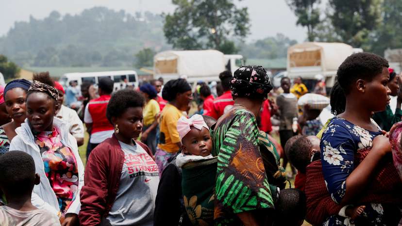 Refugees flee eastern Congo into Rwanda as fighting rages in Goma