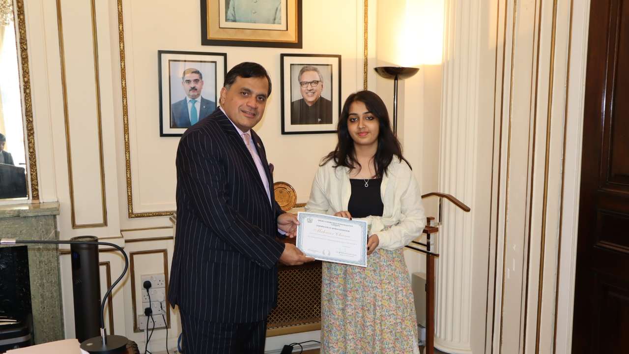 Pakistani High Commissioner honours British Pakistani student Cheema Mahnoor