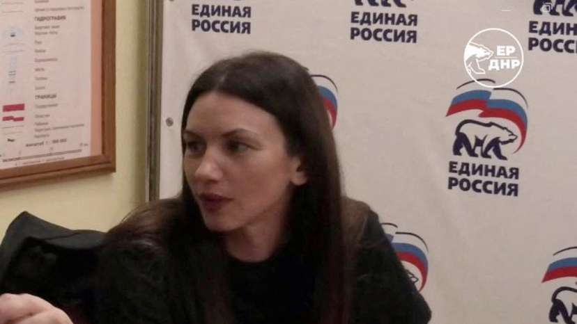 Anna Novikova, a French-Russian national detained in France on suspicion of espionage, has an extensive network of ties with Kremlin proxies