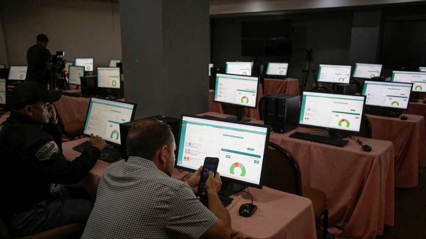 Honduras resumes vote count in contested presidential election, in Tegucigalpa