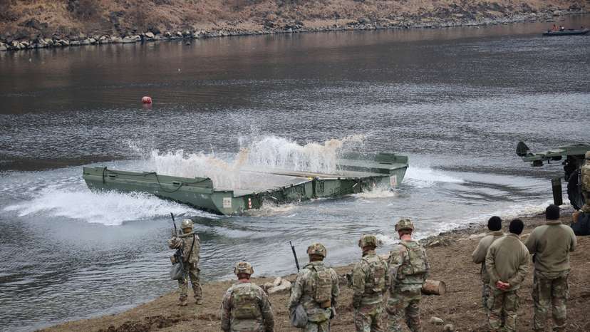 U.S., South Korean troops stage river-crossing drills