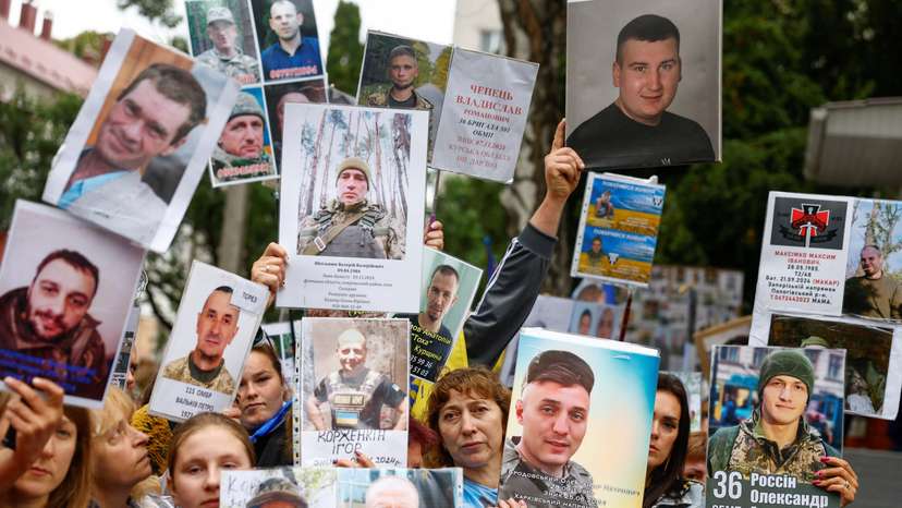 Freed Ukrainian POW return after a swap in an undisclosed location in Ukraine