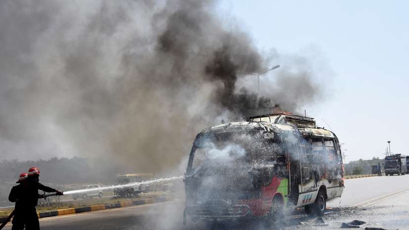 Clashes with the supporters of Pakistan's former PM Khan in Islamabad