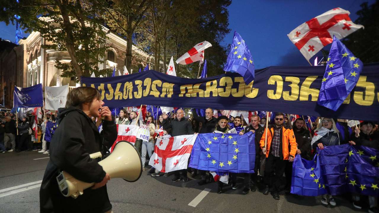 Georgian opposition holds final rally before general election