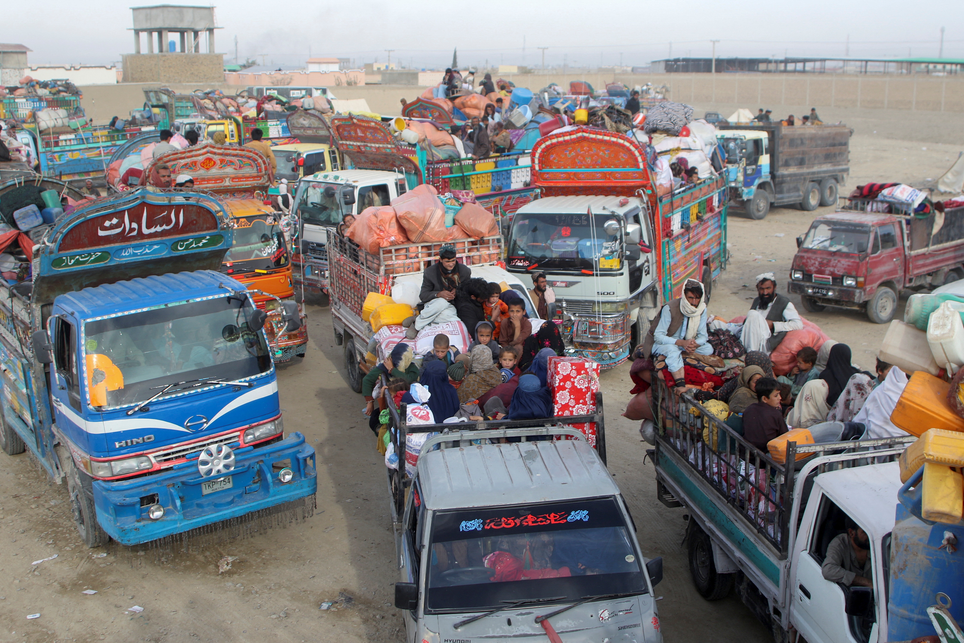 Pakistan gives last warning to undocumented immigrants to leave, at the Chaman Border Crossing