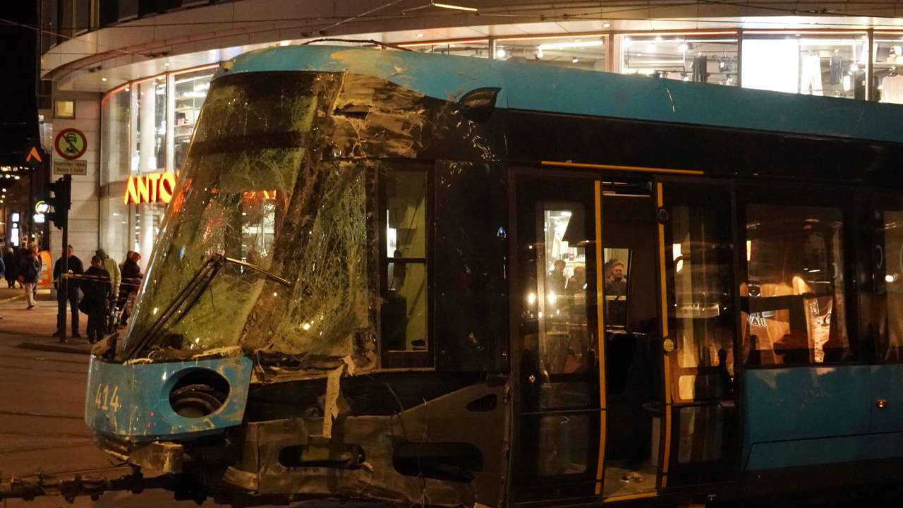 Tram derails and crashes into shop, in Oslo
