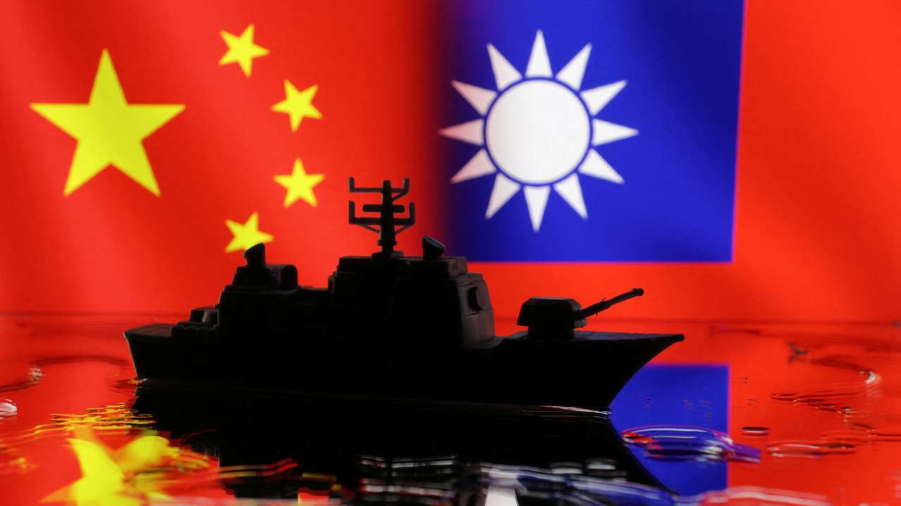 Illustration shows Chinese and Taiwanese flags