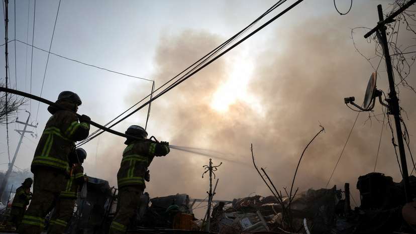 Fire at Guryong village, in Seoul