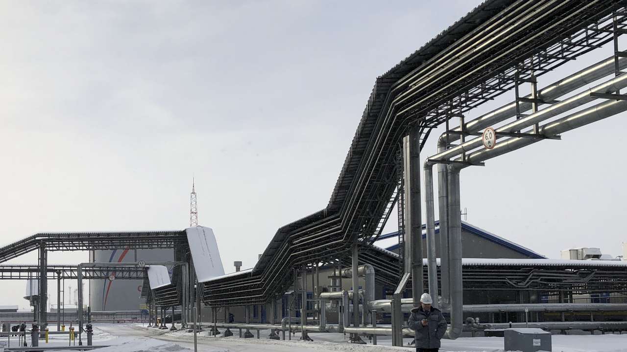 An oil storage tank of Russian oil pipeline monopoly Transneft is pictured at the Baltic Sea port of Ust-Luga