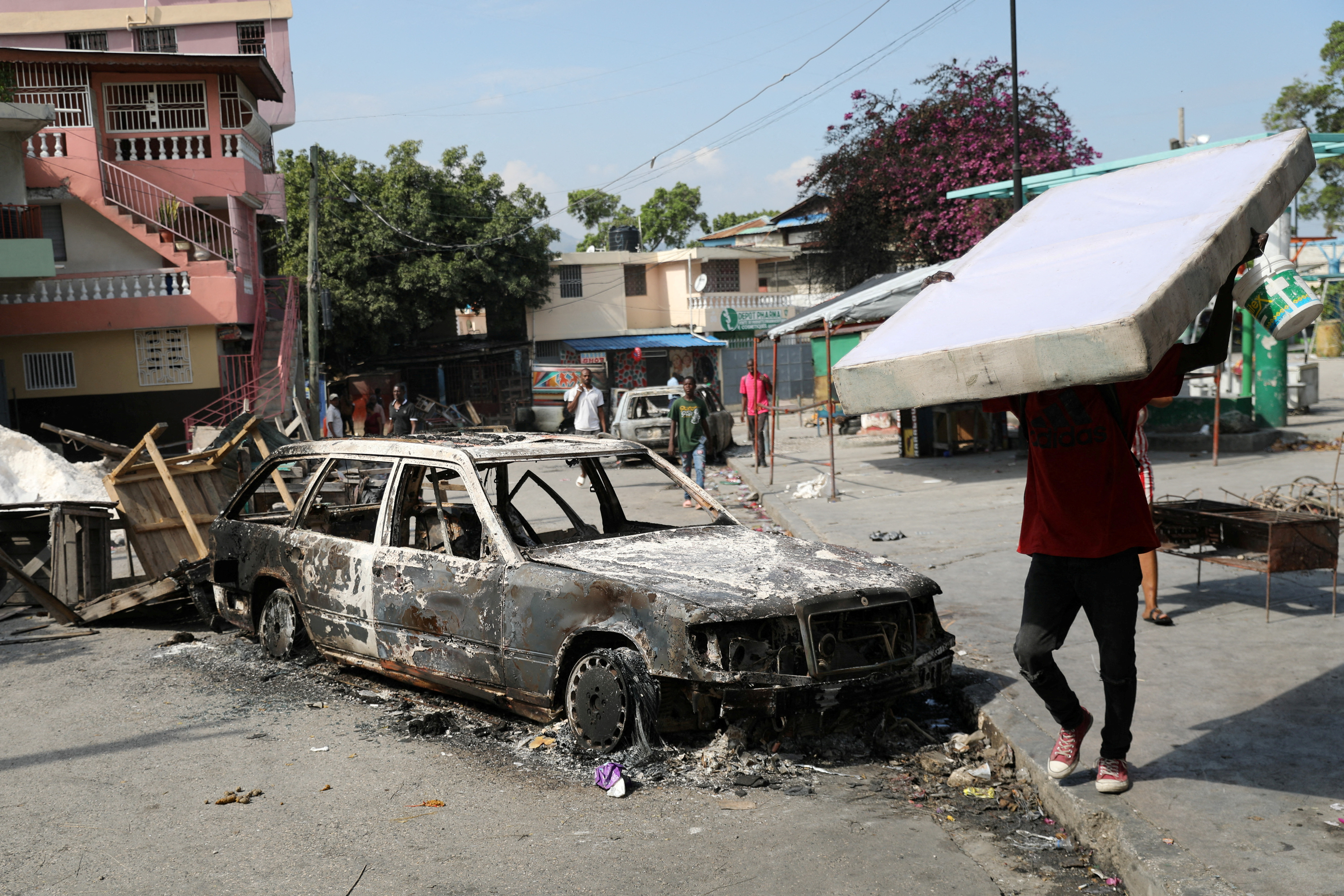 FILE PHOTO: Haiti extends state of emergency