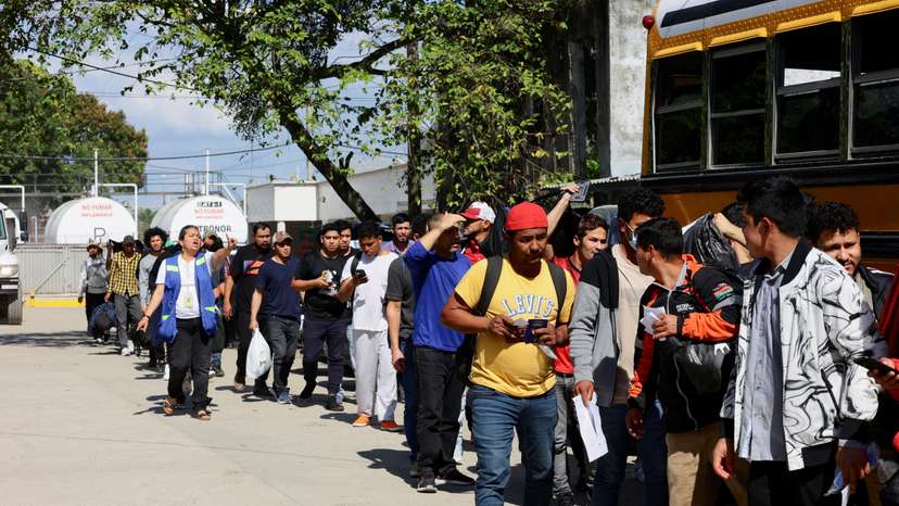 Honduran migrants deported from the U.S. arrive to San Pedro Sula