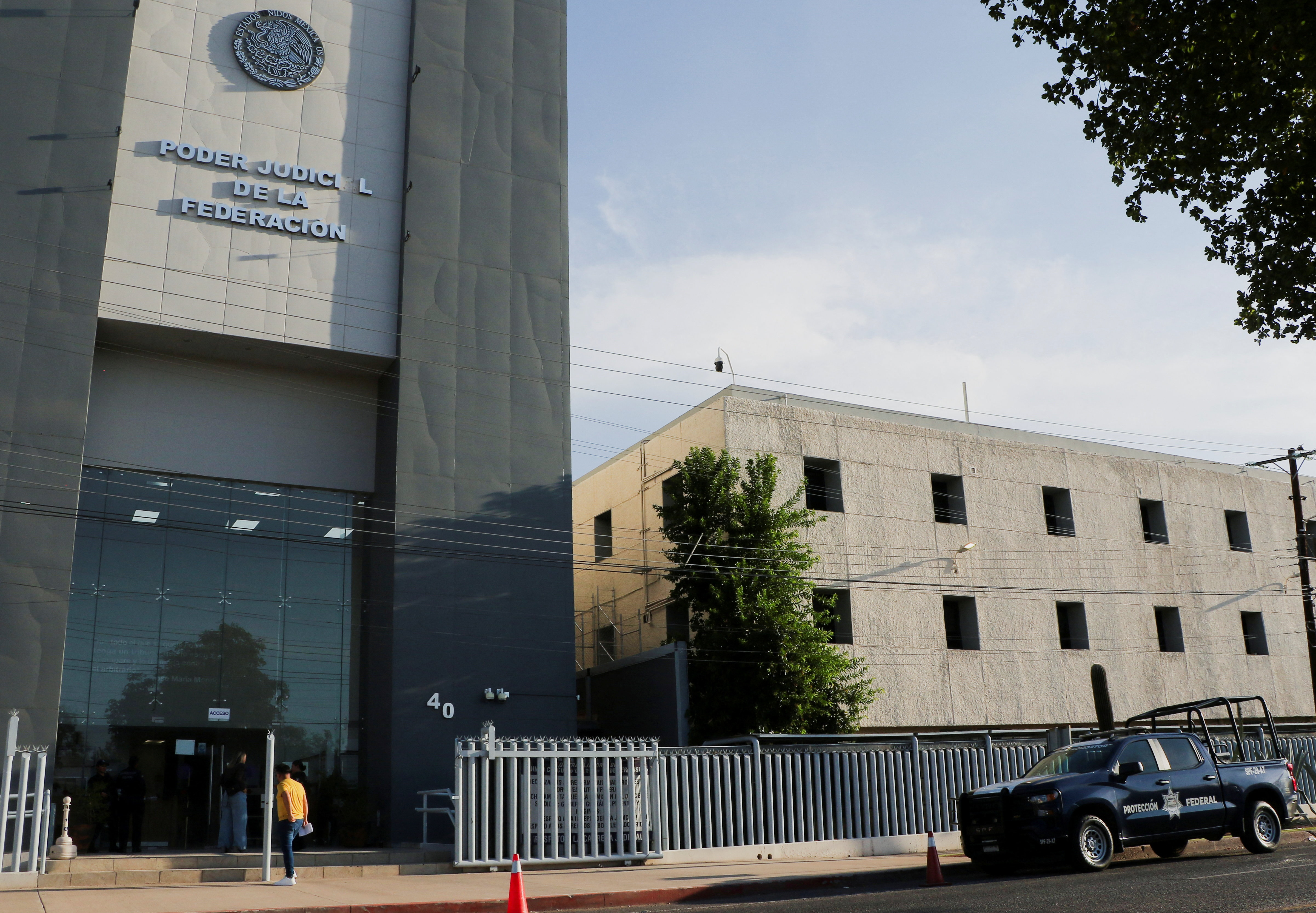 Mexican boxer Julio Cesar Chavez Jr. to appear in court following deportation