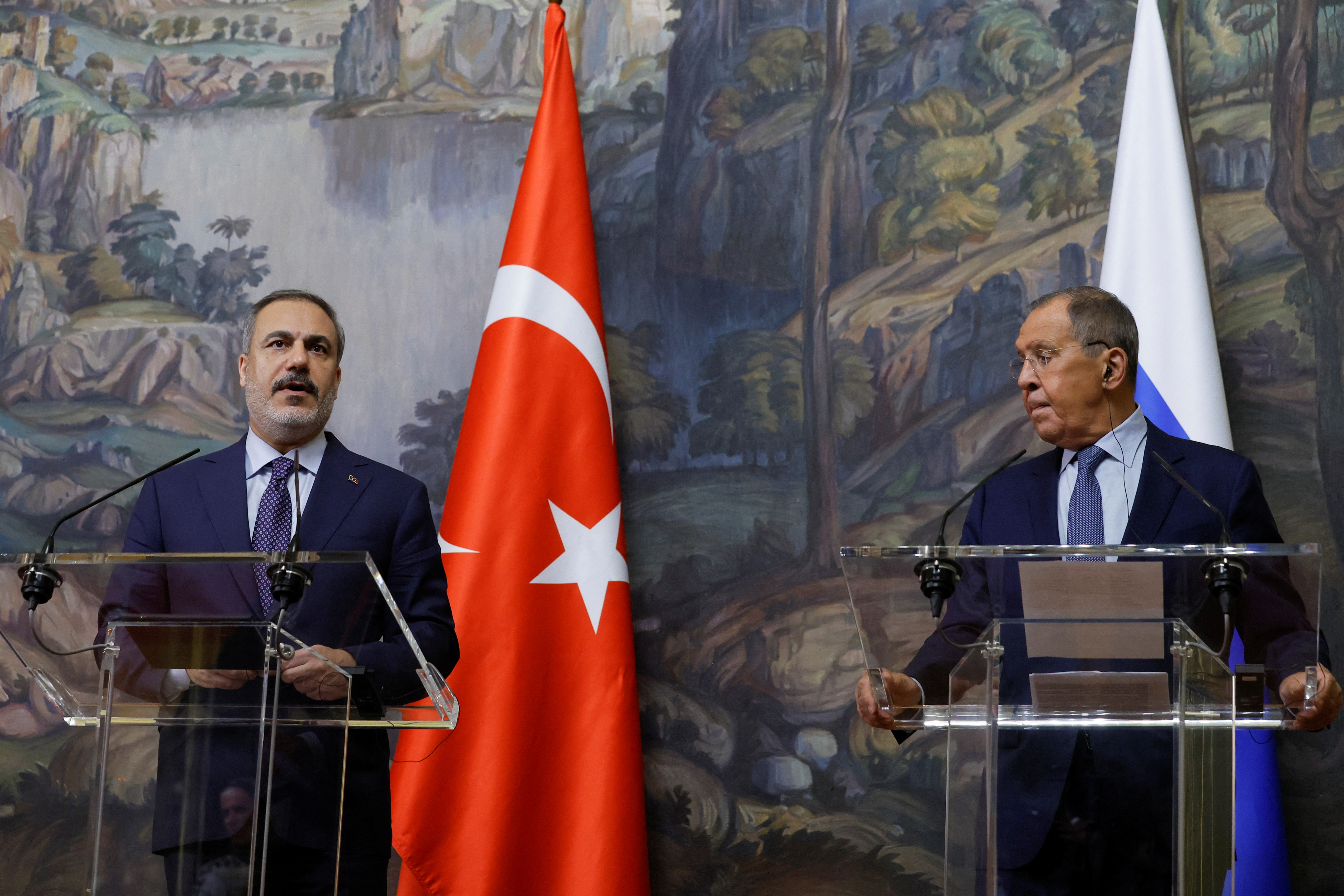 Russian and Turkish Foreign Ministers meet in Moscow