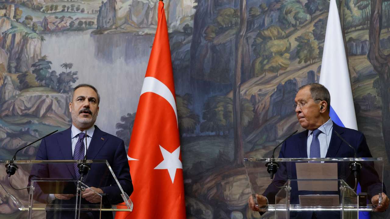 Russian and Turkish Foreign Ministers meet in Moscow
